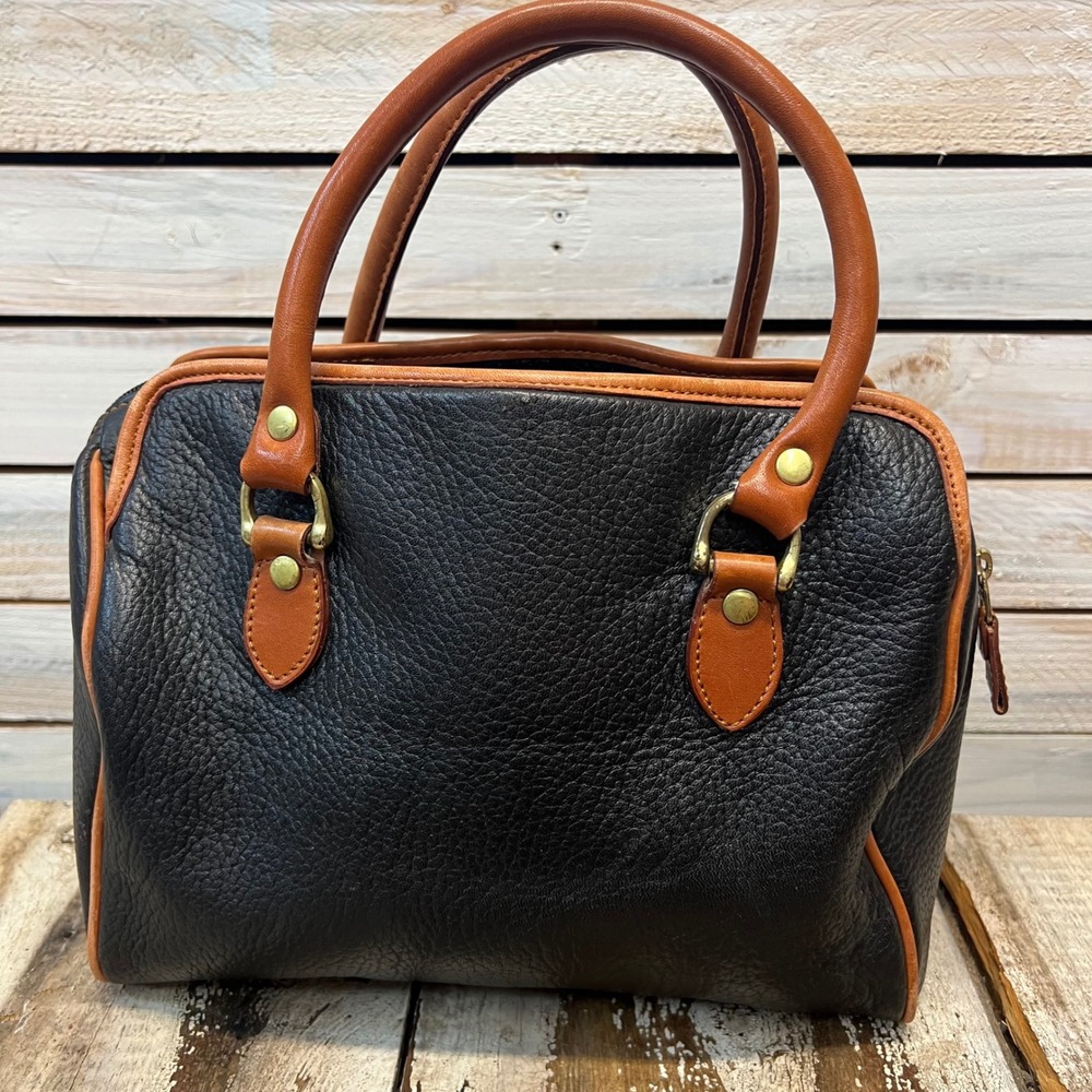 Vintage Liz Claiborne Black Pebbled Leather Satchel Tan Trim Doctor Bag Purse - Picture 4 of 9